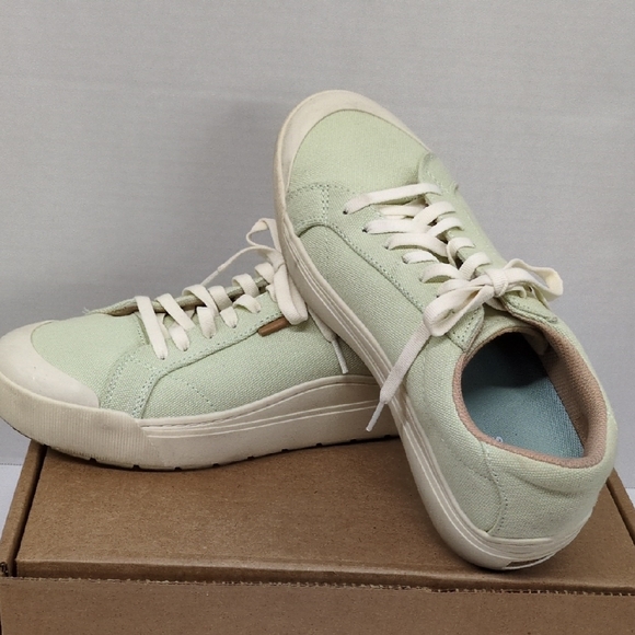 Dr. Scholl's Shoes - Dr. Scholl's Light Green Canvas Sneakers Womens Size 10